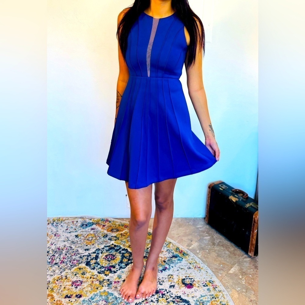 NWT guess size 0  Royal Blue Mesh V Sleeveless Short Fit N Flare Dress - Picture 9 of 16
